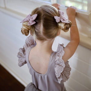 pinwheel bow hair clip - mauve muslin
