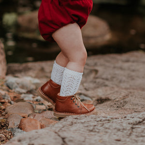 KNEE-HIGH WHITE CONDOR LACEWORK SOCKS