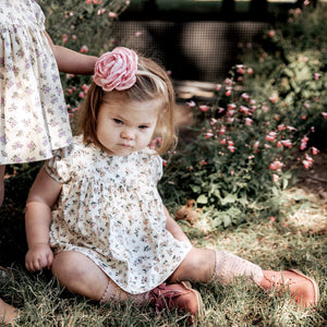 Pretty puff sleeve floral cotton blouse for toddlers