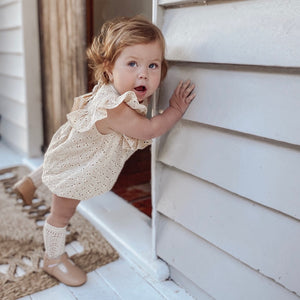 ROMANCE ROMPER FOR BABY GIRLS IN OATMEAL EMBROIDERED COTTON