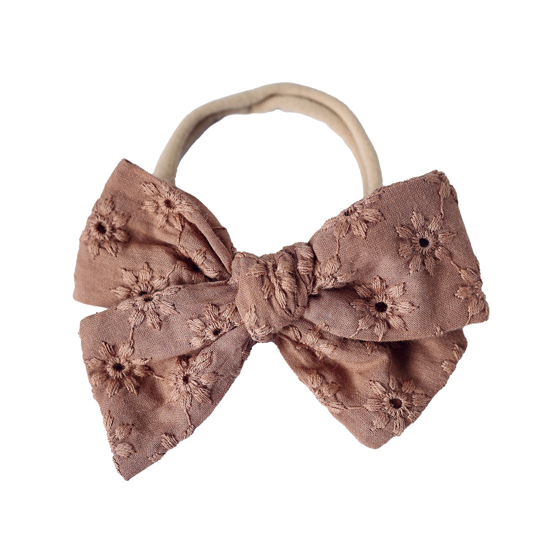 pinwheel bow headband - mocha broderie