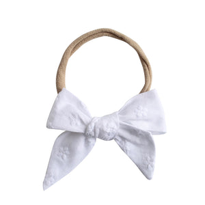WHITE EMBROIDERED COTTON HAIR BOW FOR BABY GIRLS