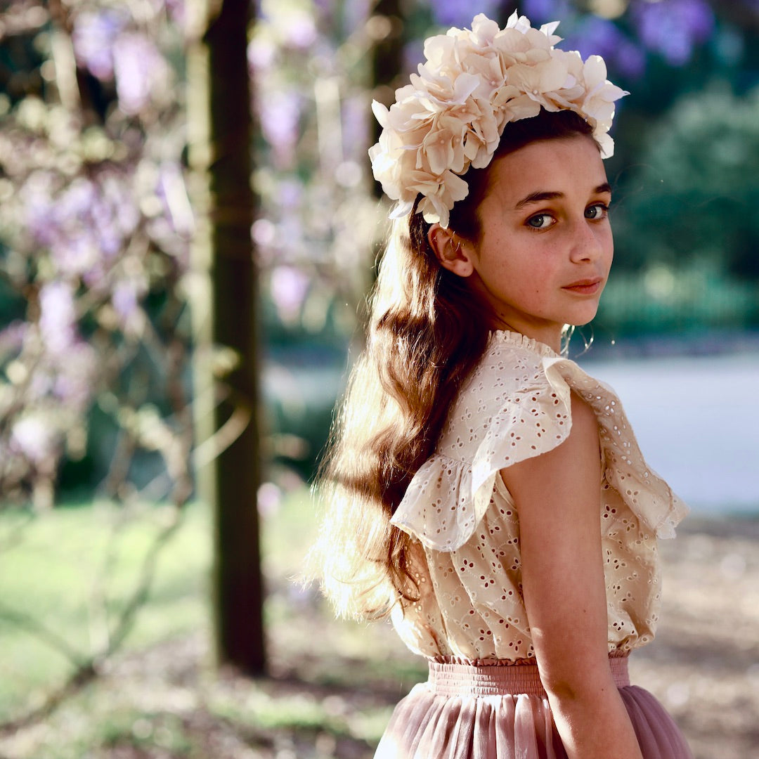 Cream flower clearance crown